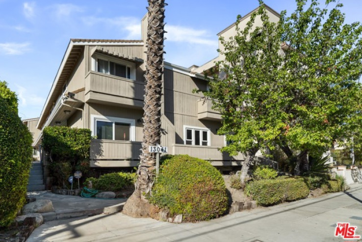 2 Bed Home for Sale in Studio City, California