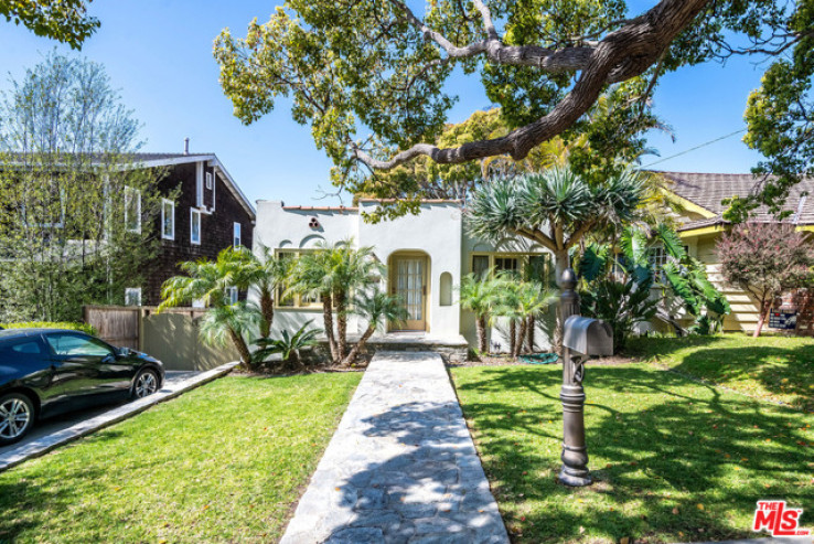 2 Bed Home for Sale in El Segundo, California