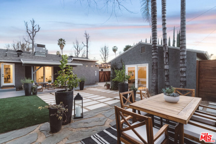 2 Bed Home for Sale in Van Nuys, California