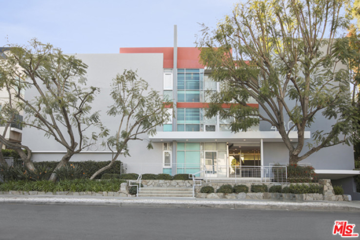 2 Bed Home for Sale in Encino, California