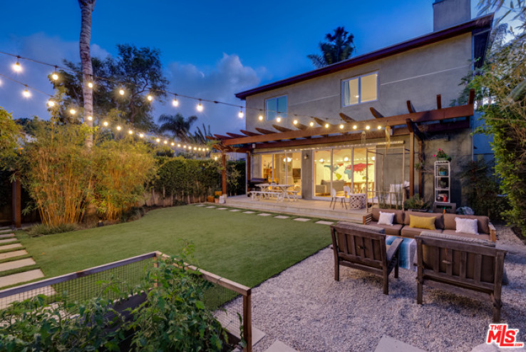 4 Bed Home for Sale in Venice, California