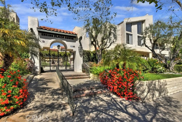 Residential Home in Encino