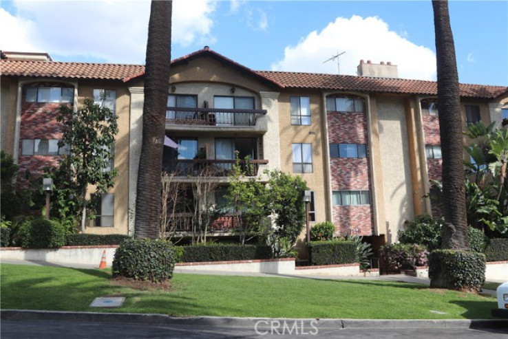 1 Bed Home for Sale in Los Angeles, California