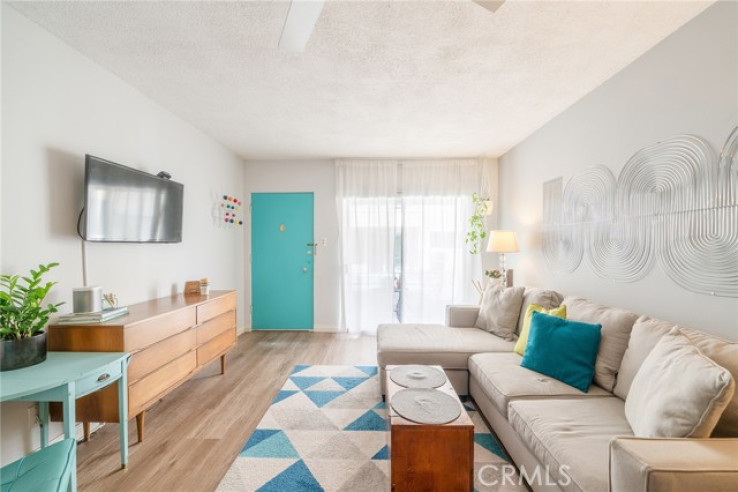 1 Bed Home for Sale in Los Feliz, California