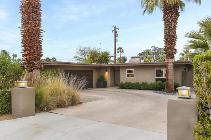 Residential Home in South Palm Desert