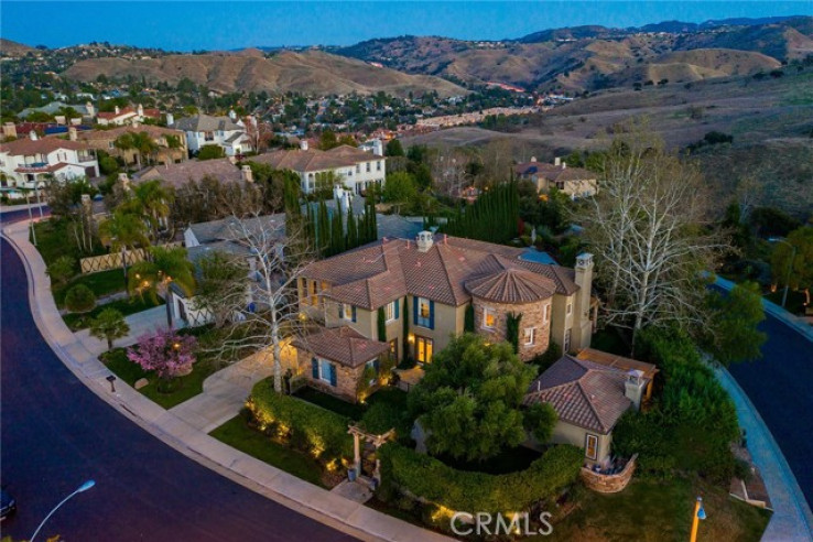 5 Bed Home for Sale in Calabasas, California
