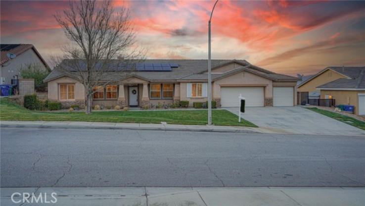 5 Bed Home for Sale in Palmdale, California