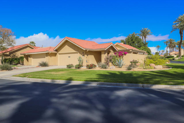 2 Bed Home for Sale in Palm Desert, California