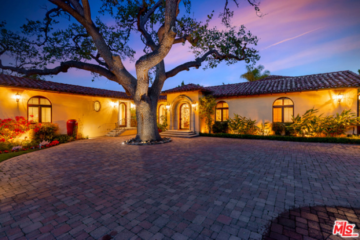 5 Bed Home for Sale in Encino, California