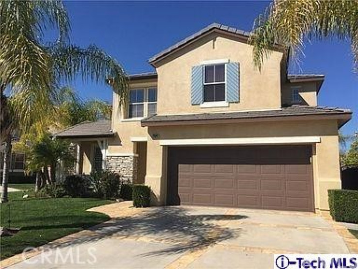 5 Bed Home for Sale in Saugus, California
