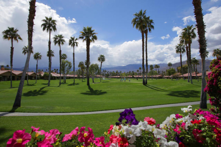 Residential Home in North Palm Desert