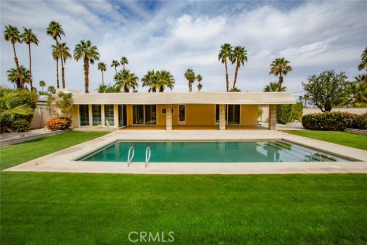 Residential Home in South Palm Desert