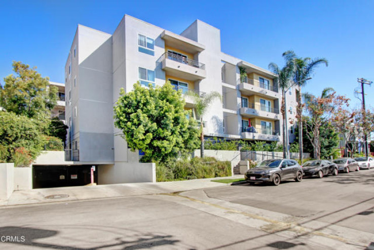 3 Bed Home for Sale in Studio City, California