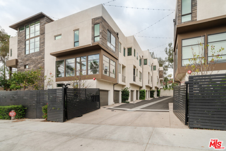 3 Bed Home for Sale in Los Angeles, California