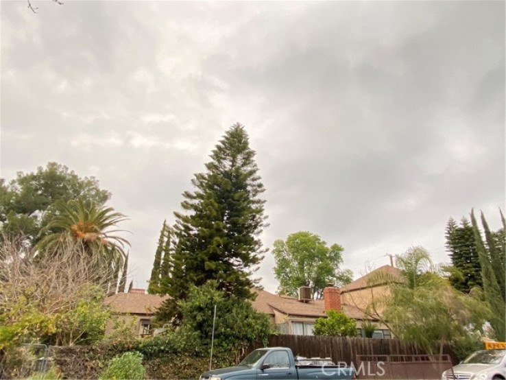 3 Bed Home for Sale in Burbank, California