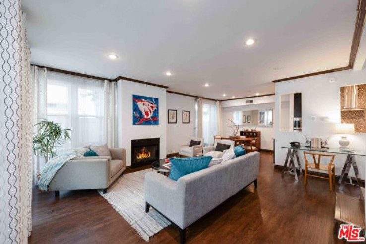 2 Bed Home for Sale in Encino, California