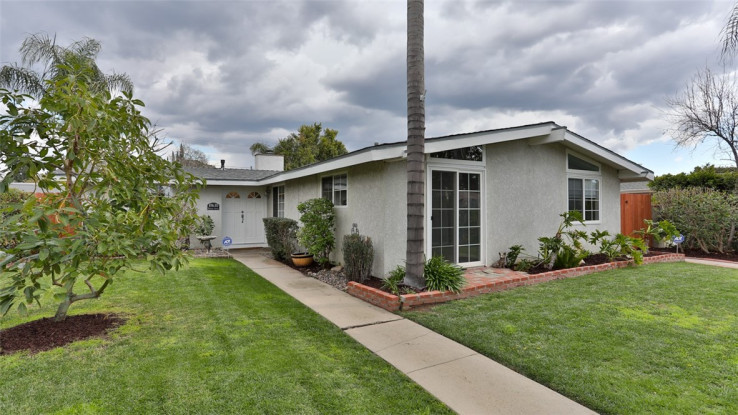 4 Bed Home for Sale in Granada Hills, California