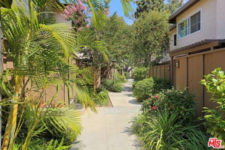 2 Bed Home for Sale in Los Angeles, California