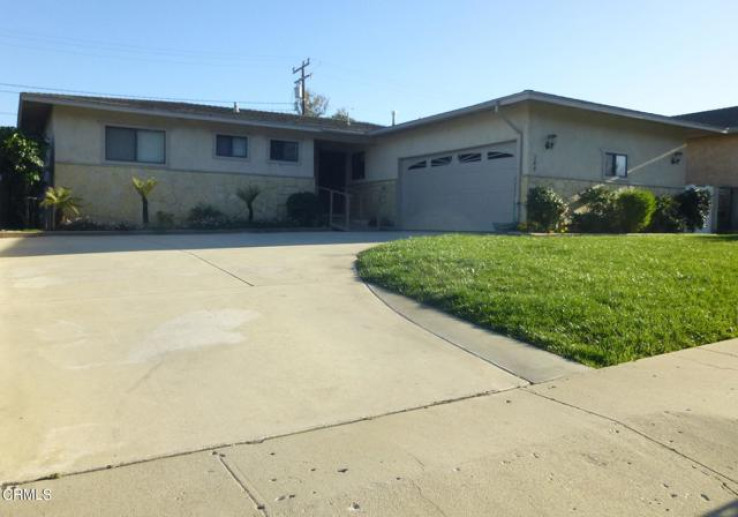 Residential Home in Santa Paula