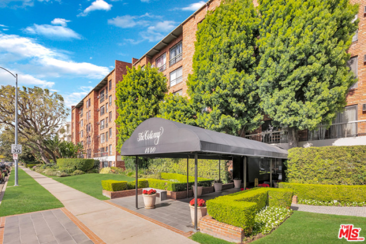 1 Bed Home for Sale in Los Angeles, California