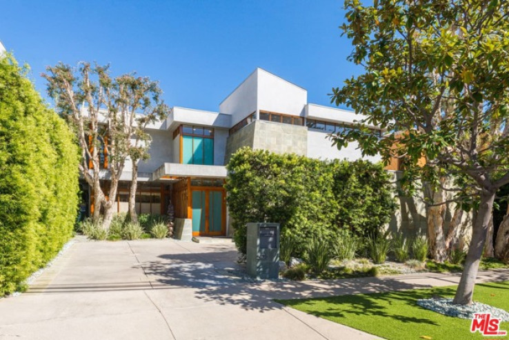 4 Bed Home for Sale in Los Angeles, California