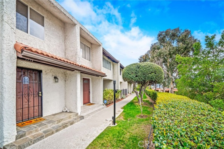 4 Bed Home for Sale in Burbank, California