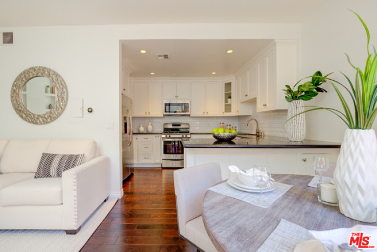 2 Bed Home for Sale in Venice, California