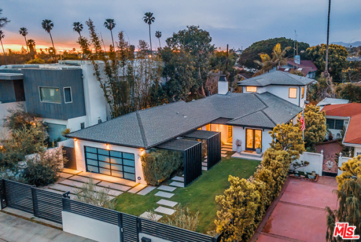 Residential Home in Venice