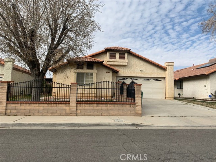 3 Bed Home for Sale in Palmdale, California