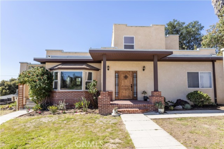Residential Home in Granada Hills