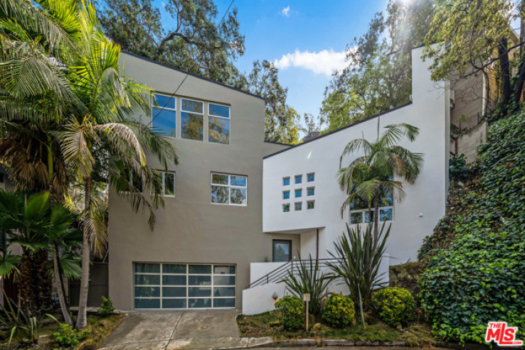3 Bed Home for Sale in Los Angeles, California