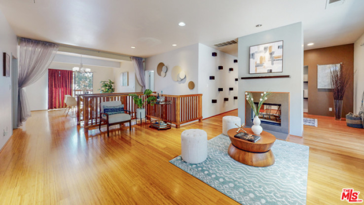 Residential Home in Silver Lake