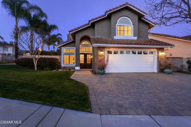 4 Bed Home for Sale in Oak Park, California