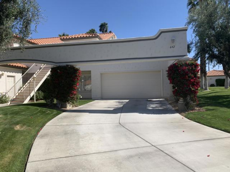 Residential Home in East Palm Desert