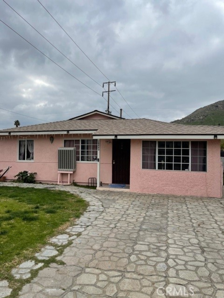 3 Bed Home for Sale in Bloomington, California