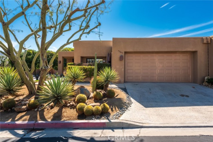 Residential Home in South Palm Desert