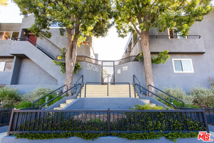 2 Bed Home for Sale in North Hollywood, California