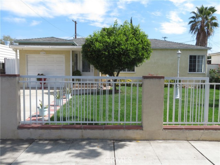 3 Bed Home for Sale in Burbank, California