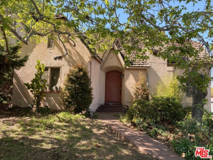Residential Home in Sunset Strip - Hollywood Hills West