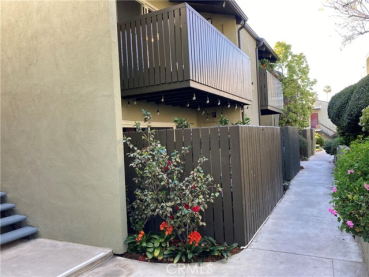 1 Bed Home for Sale in Culver City, California