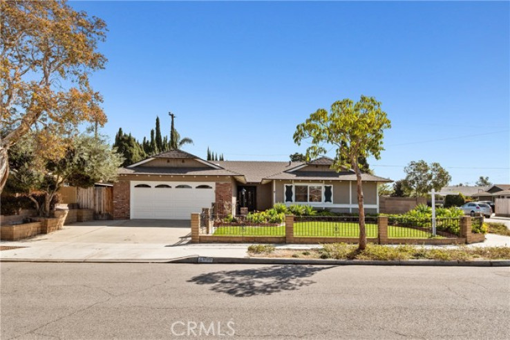 5 Bed Home for Sale in Costa Mesa, California