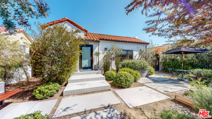 4 Bed Home for Sale in Santa Monica, California