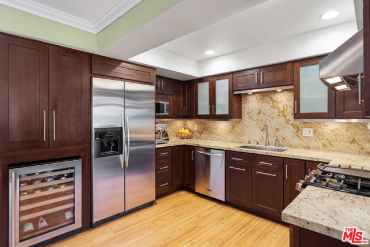 Residential Home in Sherman Oaks