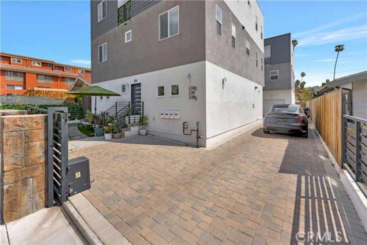 Residential Income in Silver Lake