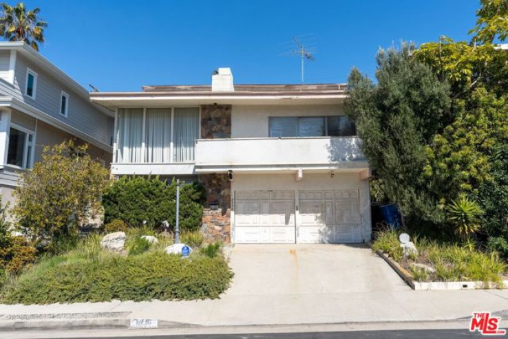 5 Bed Home for Sale in Playa del Rey, California