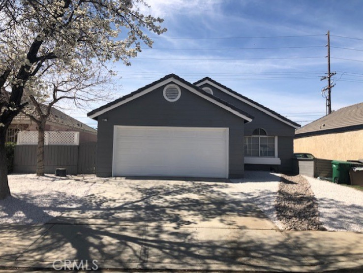 3 Bed Home for Sale in Palmdale, California