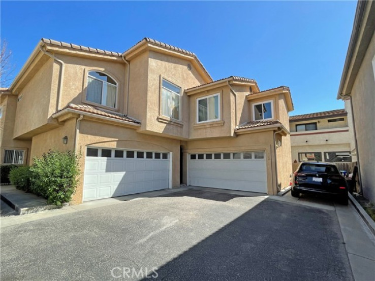 3 Bed Home for Sale in Lake Balboa, California