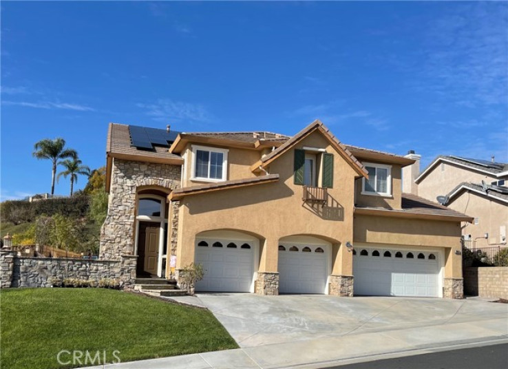 4 Bed Home for Sale in Saugus, California