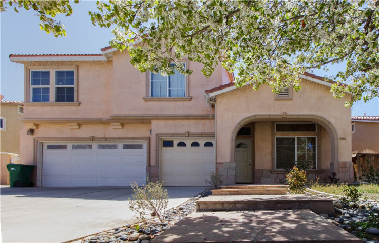 5 Bed Home for Sale in Palmdale, California