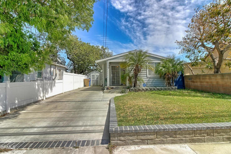 Residential Home in Santa Paula